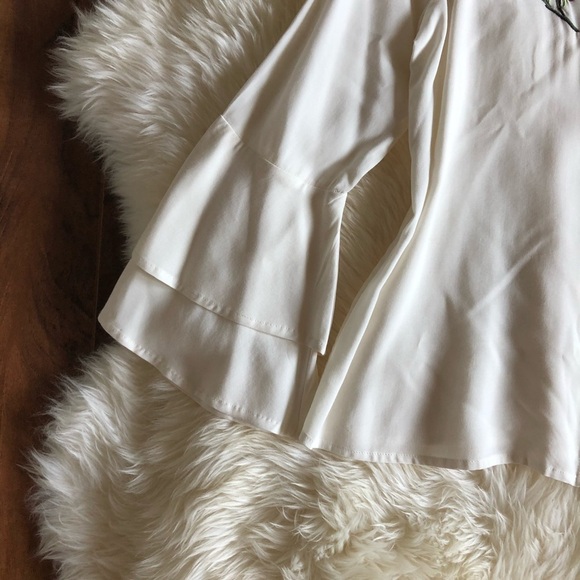 Cupcakes & Cashmere Kymberly Embroidered Blouse S - Picture 6 of 11